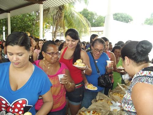 Prefeita Paula Araujo homenageou as mães brasileirenses com uma bela festa - Imagem 92