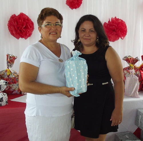 Prefeita Paula Araujo homenageou as mães brasileirenses com uma bela festa - Imagem 10