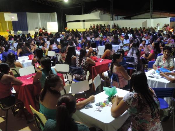 A prefeitura de Barra D’Alcântara em parceria com a Secretaria de Educação promoveu uma festa em comemoração ao dia das mães. - Imagem 28