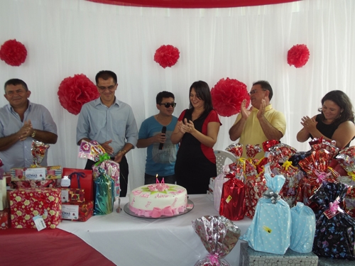 Prefeita Paula Araujo homenageou as mães brasileirenses com uma bela festa - Imagem 88