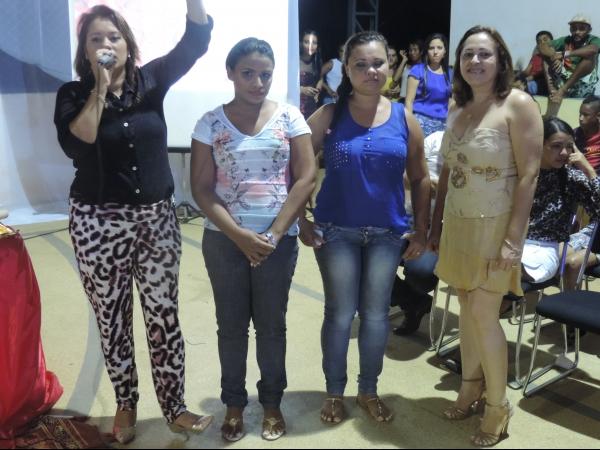 A prefeitura de Barra D’Alcântara em parceria com a Secretaria de Educação promoveu uma festa em comemoração ao dia das mães. - Imagem 21