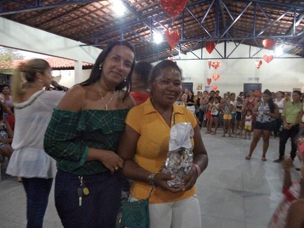 Mães de Santo Inácio do Piauí são homenageadas em comemoração à sua data   - Imagem 2