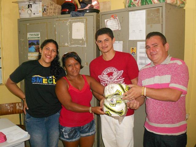 Secretaria de Esportes faz a entrega de material esportivo