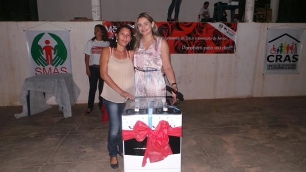 Prefeitura de Pimenteiras faz festa para as mães - Imagem 4