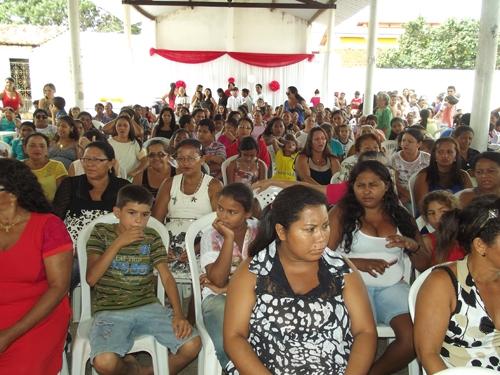 Prefeita Paula Araujo homenageou as mães brasileirenses com uma bela festa - Imagem 66