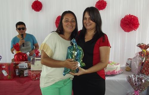 Prefeita Paula Araujo homenageou as mães brasileirenses com uma bela festa - Imagem 97