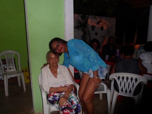 Mães do bairro Vale Verde são homenageadas com um farto jantar - Imagem 7