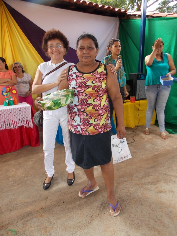 Escola Adelaide Magalhães realiza café da Manhã em homenagem as Mães - Imagem 22