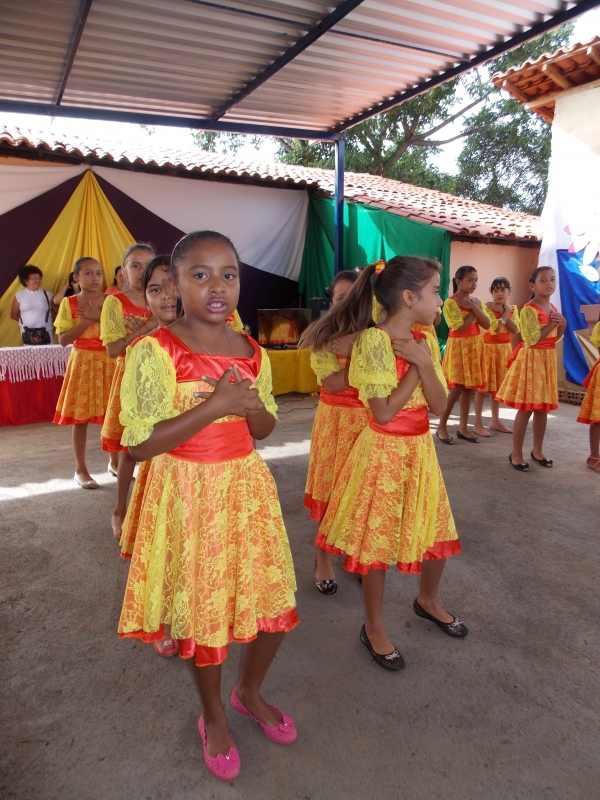 Escola Adelaide Magalhães realiza café da Manhã em homenagem as Mães - Imagem 12