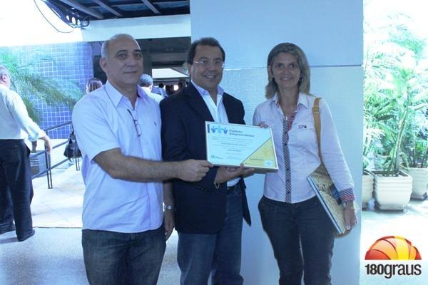 Prefeito Jonas Moura recebe certificado de Prefeito Empreendedor - Imagem 1