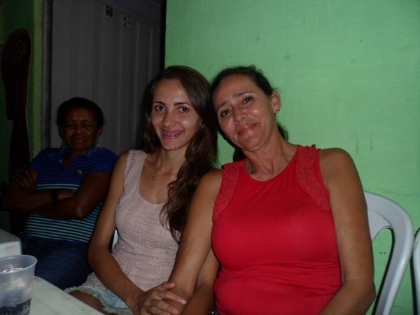 Mães do bairro Vale Verde são homenageadas com um farto jantar - Imagem 8