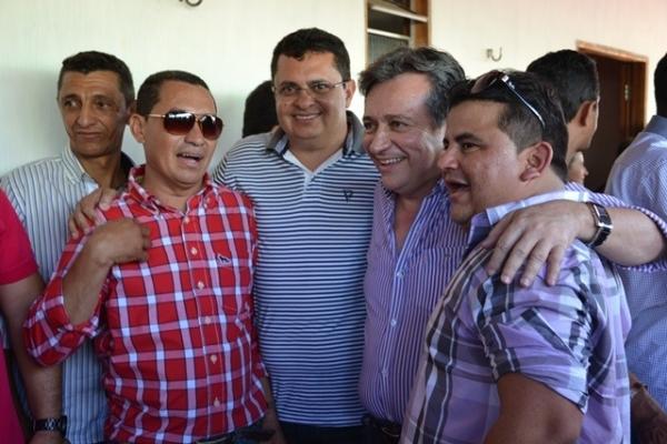 Prefeito Venicio do Participa de aniversario em Jacobina  - Imagem 21