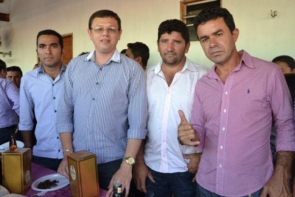 Prefeito Venicio do Participa de aniversario em Jacobina  - Imagem 23