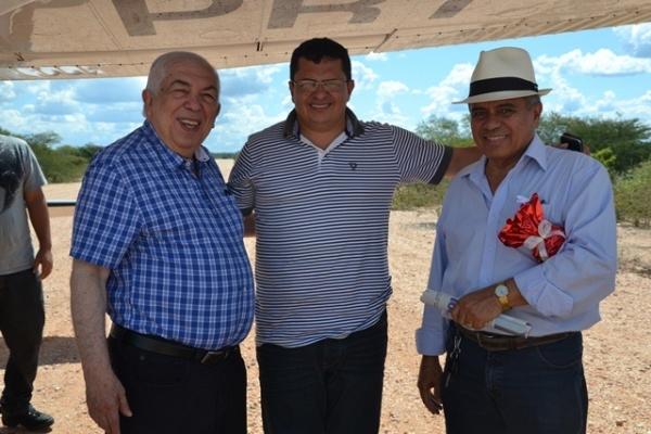 Prefeito Venicio do Participa de aniversario em Jacobina  - Imagem 37