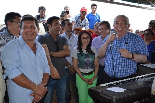 Prefeito Venicio do Participa de aniversario em Jacobina  - Imagem 7