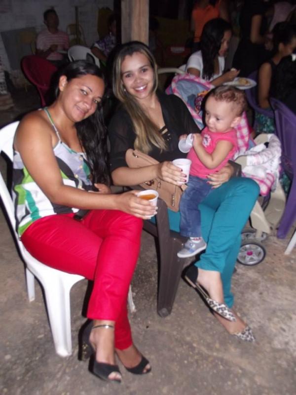 Muita alegria e emoção marcaram a festa em comemoração ao dia das Mães em Francisco Ayres - Imagem 36