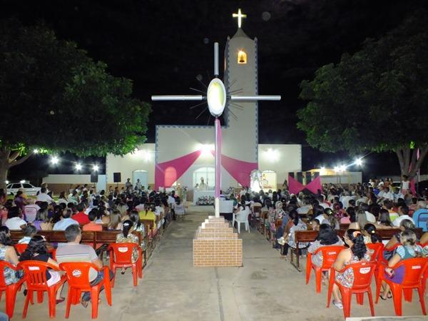 Bispo Dom Plínio Celebra Missa/novena em Homenagem a Nossa Senhora de Fátima na Comunidade Buriti Grande