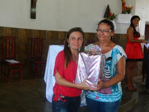 Escola Constância Rosa em Mocambinho realizou festa em homenagem ao Dia das Mães - Imagem 11