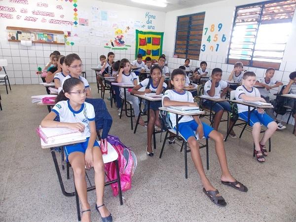 U.E. João Antonio de Miranda recebe a equipe de palestrantes e a Assistente Social do NASF - Imagem 1