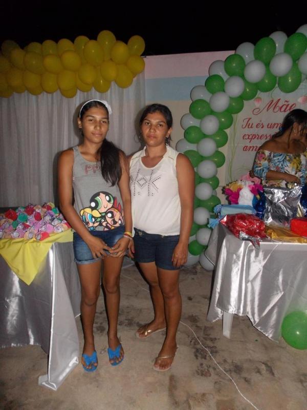 Equipe do Serviço de Convivência e Fortalecimento de Vínculos homenageia as Mães - Imagem 21