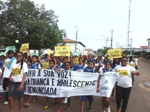 Caminhada reúne sociedade contra exploração sexual a crianças e adolescentes - Imagem 11