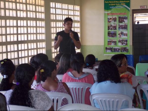 Reunião com pais e instrutor do PROERD, Policial Michel - Imagem 2