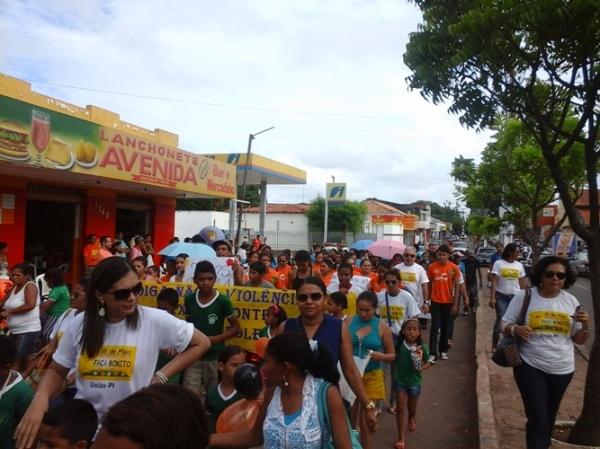 Caminhada reúne sociedade contra exploração sexual a crianças e adolescentes - Imagem 6