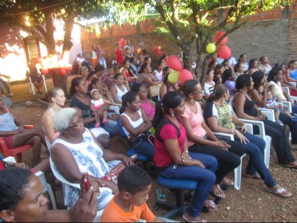 O CRAS de Cristalândia do Piauí nessa quarta-feira homenageou as mães com apresentações. - Imagem 17