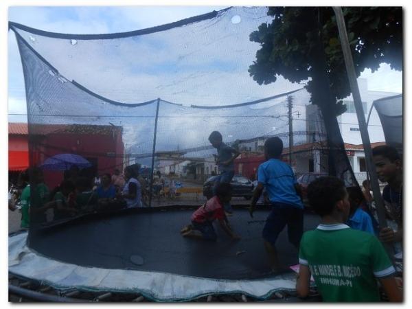 Caminhada em Prol o dia 18 de Maio, dia de Combate ao Abuso e a Exploração Sexual de Crianças e Adolescentes - Imagem 34