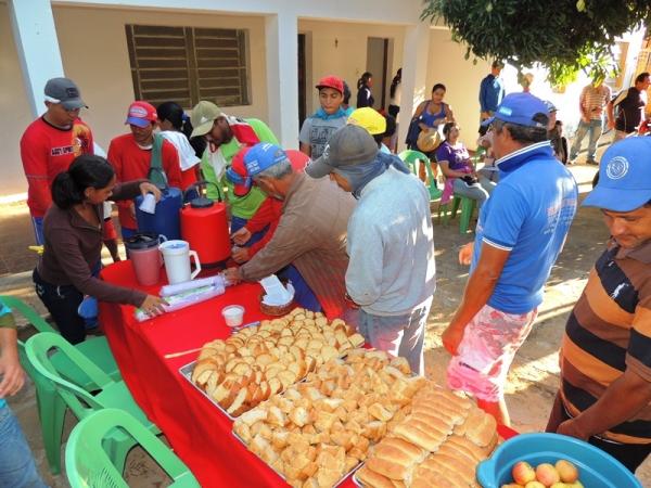 Prefeitura homenageia garis - Imagem 10