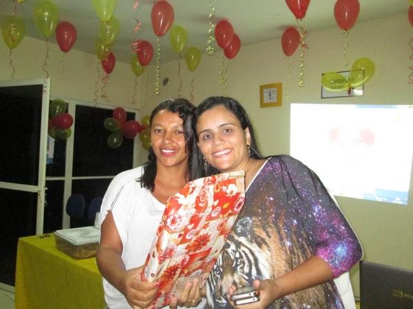 A secretaria de Saúde realizou nessa sexta homenagem as funcionárias que são mães - Imagem 10