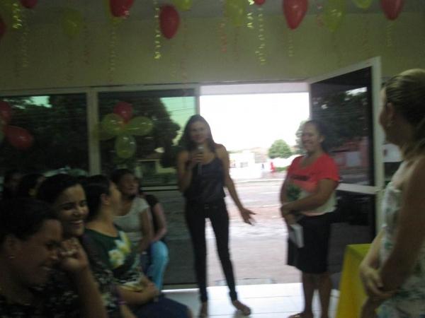 A secretaria de Saúde realizou nessa sexta homenagem as funcionárias que são mães - Imagem 26