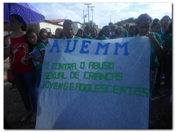 Caminhada em Prol o dia 18 de Maio, dia de Combate ao Abuso e a Exploração Sexual de Crianças e Adolescentes - Imagem 4