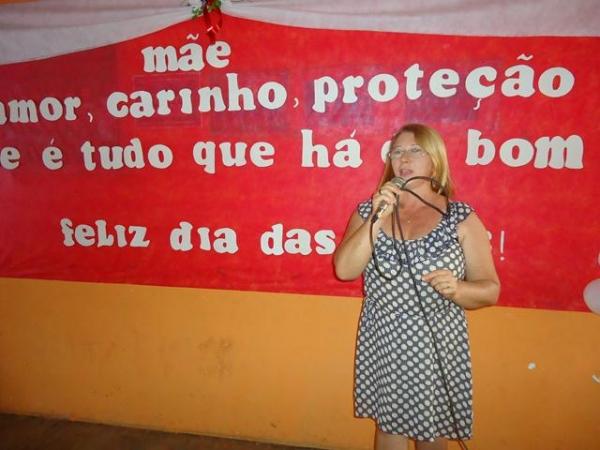 Escola Municipal 13 de Maio Homenageou as Mães pela passagem de seu Dia - Imagem 5