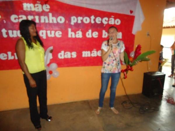 Escola Municipal 13 de Maio Homenageou as Mães pela passagem de seu Dia - Imagem 41