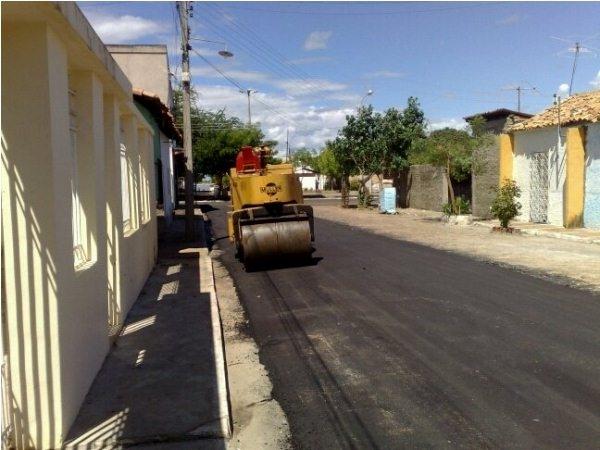 Ruas do Centro etão sendo asfaltadas para criar alternativas no trânsito - Imagem 1