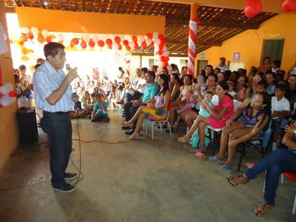 Escola Municipal 13 de Maio Homenageou as Mães pela passagem de seu Dia - Imagem 8