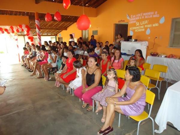 Escola Municipal 13 de Maio Homenageou as Mães pela passagem de seu Dia - Imagem 61