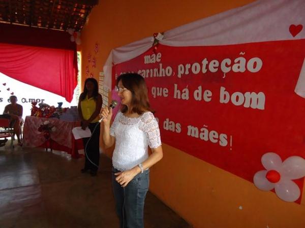 Escola Municipal 13 de Maio Homenageou as Mães pela passagem de seu Dia - Imagem 3