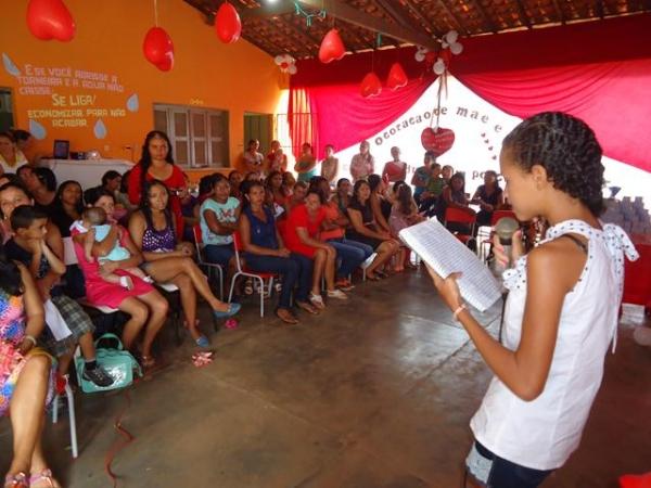 Escola Municipal 13 de Maio Homenageou as Mães pela passagem de seu Dia - Imagem 21