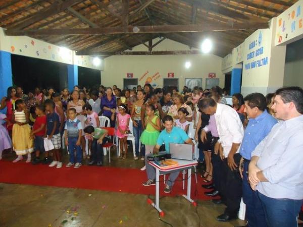 Anexo Santa Catarina realizou Festa Para as Mães - Imagem 97