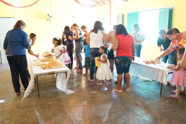 Escolas Municipais realizam homenagens para as mães - Imagem 12