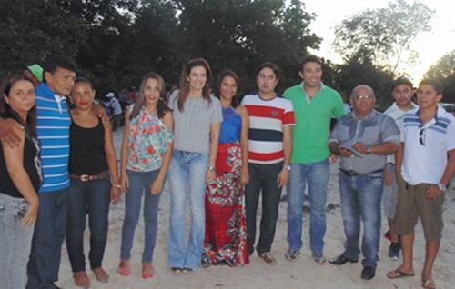 Deputada Iracema Portela, Deputado Marden Meneses e a Prefeita Ana Célia participam de evento no Povoado América.