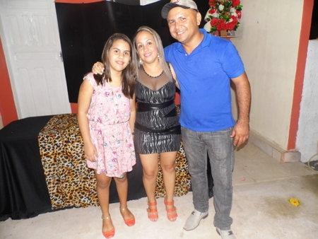 I dama Karla Crhystiane recebe convidados na comemoração de seu aniversário - Imagem 3