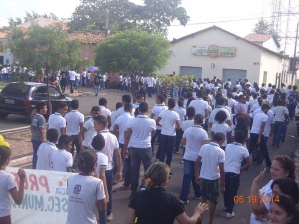 Passeata marcou o Dia Nacional de combate ao Abuso e à Exploração Sexual de Crianças e Adolescentes em Batalhaâ€ - Imagem 24