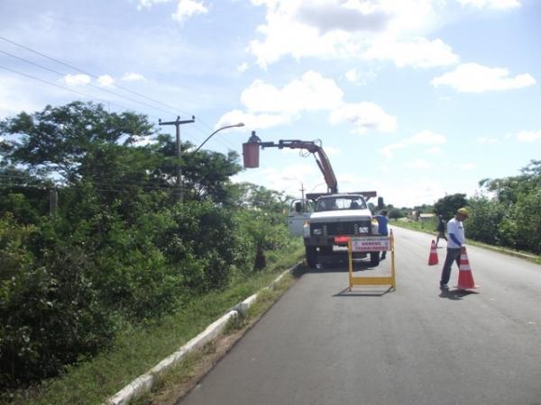 Avenida de Flores e Praça Bona Primo recebem nova iluminação  - Imagem 1