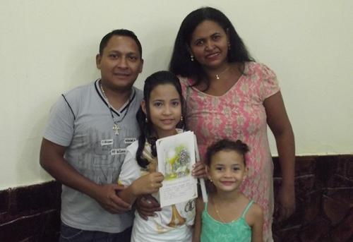 A Primeira Eucaristia de Weverton Santos e Maria Vitória - Imagem 1