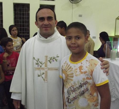 A Primeira Eucaristia de Weverton Santos e Maria Vitória - Imagem 7