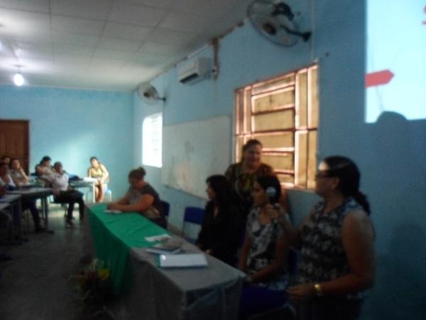 Secretaria de Educação  realiza reunião com os monitores e diretores do Mais Educação - Imagem 7