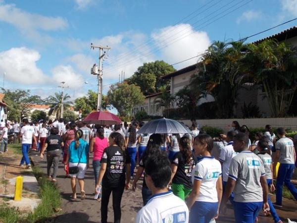 Passeata marcou o Dia Nacional de combate ao Abuso e à Exploração Sexual de Crianças e Adolescentes em Batalhaâ€ - Imagem 13